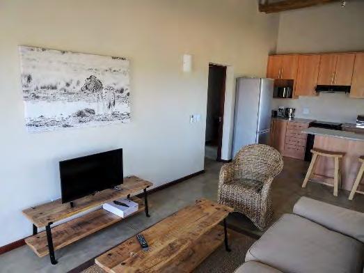 In addition to the five bedrooms in the main lodge, Fish Eagle View River Lodge has a private fully equipped freestanding