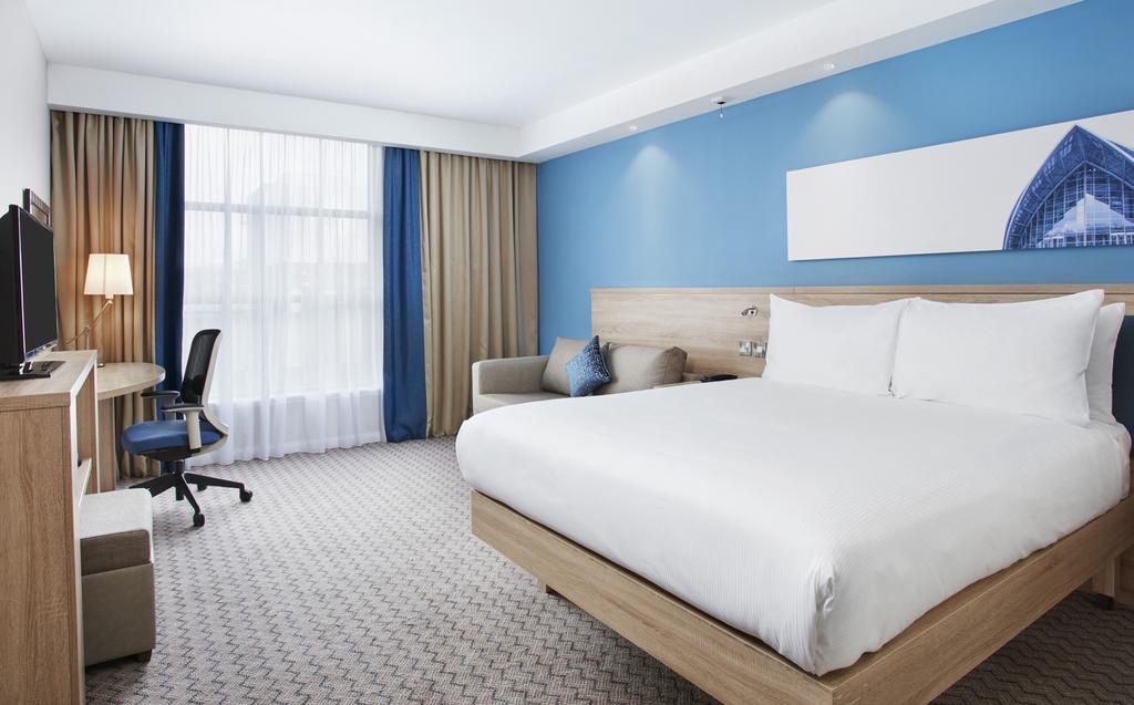 Hotel Services & Amenities Available at Hampton by Hilton Properties in Europe, the Middle East and Africa.