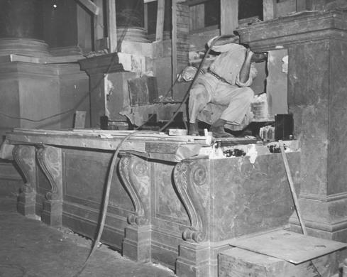 Building the display case National Archives (Public domain) Been Here? 10 8 Want to Visit? Email This Place From your email To recipient email(s) Please separate multiple addresses with commas.