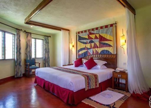 the Lodge commands panoramic views across the volcano-studded floor of the Great Rift Valley.