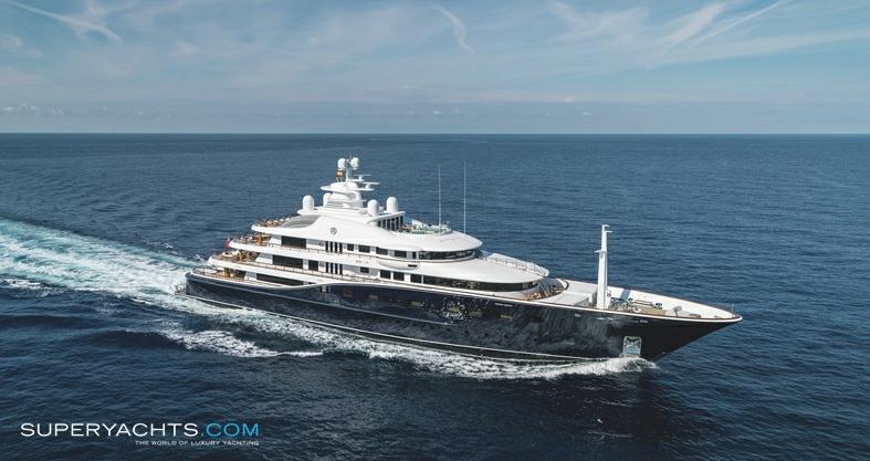 Aquila 85.60m (280'10"ft) Derecktor 2010 Aquila The largest yacht to be built in the USA since the 1930s, AQUILA has a majestic presence.