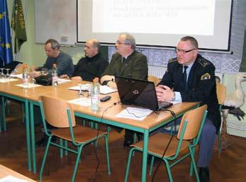 LOVSKA ORGANIZACIJA Dr. Arpad Köveš, predsednik ZLD Prekmurje (tretji iz leve), in direktor PU Murska Sobota (drugi z leve) sta v uvodnem nagovoru pozdravila vse prisotne. rovcev.