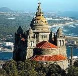 The tour will proceed direction Viana do Castelo, founded in 1258 by D. Afonso III, and known by its embroideries, jewels and folklore.