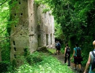 .crafting wonderful tours of Italy Day 3 Walking through the Valley of the Mills For today s walk you depart from Amalfi into the valley that lies directly beyond the town.