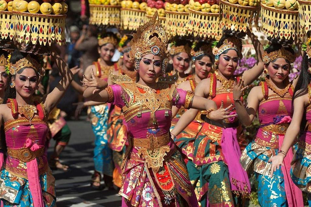 Répliquer le modèle de Bali en développant dix autres spots touristiques, le plan du président Jokowi Jokowi plans to replicate Bali's success in 10 other Indonesian spots Published: Oct 10, 2017,