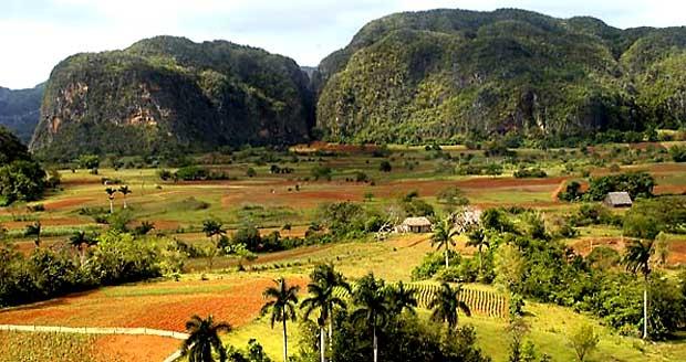 DAY 3: Thursday January 17th VINALES VALLEY TOUR Breakfast and lunch included Morning: Day trip to Vinales Valley, containing the most spectacular scenery in