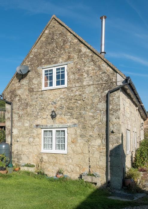 S P A N F A R M Wroxall, Isle of Wight Farmhouse, holiday cottages, farm buildings and 9.67 acres (3.