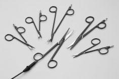VERSASTAT MONOPOLAR SCISSORS (Patent Pending) Versastat combines the benefits of monopolar electrosurgery with the versatility of Pilling s surgical scissors designs.