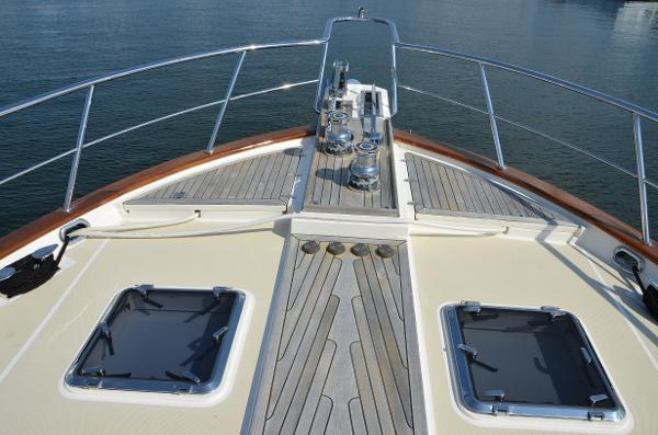 Foredeck Dual
