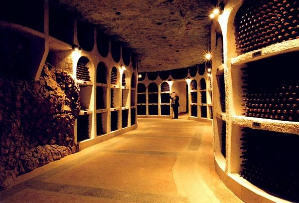 Two of the world s largest wine cellars are here, the second largest at Cricova Winery,