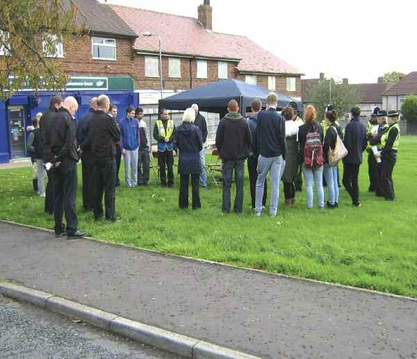 Reducing anti-social behaviour Crime prevention advice given to hundreds of households During an afternoon of action on Wednesday 6th November, Lower Valley Neighbourhood Policing Team worked