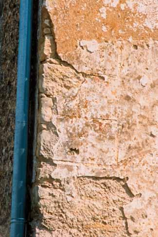 Isusovačka kurija u Vinici građevinske faze i pitanje prezentacije 99 natprozornike, što je tipično oblikovanje 17. stoljeća, 35 a jedan jedini takav prozor sačuvan je danas na zapadnom pročelju (sl.