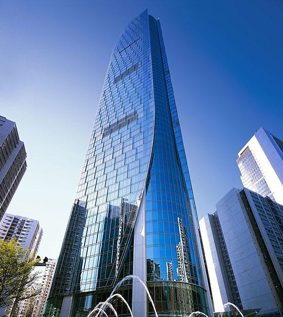 HK Office Occupancy Completed HK Office Properties GFA (sq ft) (100% basis) Occupancy (30th Jun 2013) Area Let (sq ft) (New and Renewed Tenancies) (1H 2013) Reversion (5) (incl.