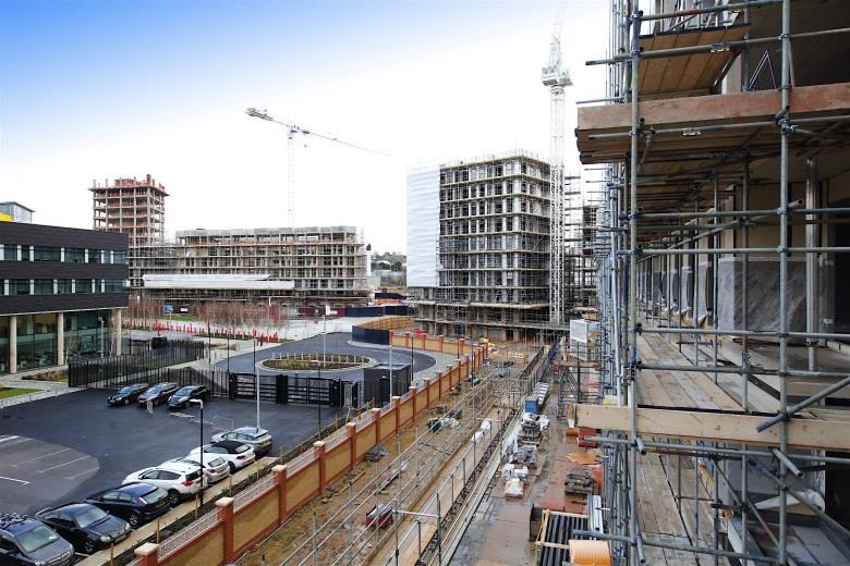 Construction progress Piling commenced February 2016 500+ units under
