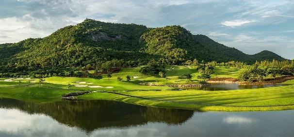 NETWORKING ACTIVIIES - GOLF Black Mountain is everything you would expect of a world-class golf resort.