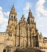 After Portomarin, you will go through Gonzar with its church and albergue before riding to Castromaior where the Camino will pass by the ruins of a 2200 years old Castro and Ligonde where the Emperor