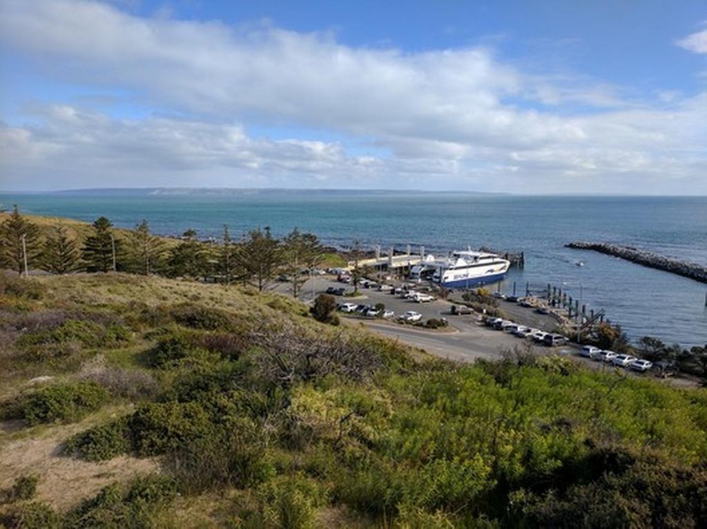 Cape Jervis ferry terminal is at the end of the main road (B23) from Yankalilla & Adelaide, and it has a cafe and nearby public toilets. The Cape Jervis Tavern is about 15 minutes walk away.