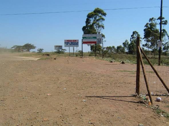 There is a separate long distance taxi rank, with taxis running from here mainly to Ulundi, and also
