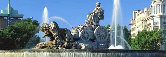 famous sights like Puerta de Alcalá, the Gran Via, Cibeles Fountain, the Royal Palace and the
