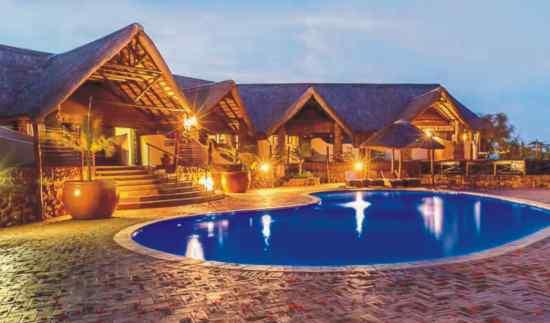 HERITAGE SAFARI LODGE Hluhluwe, Southern Maputo, KZN 57 Suites & 37 Hemingway-style luxury tents with en suites Conference 60 pax cinema style Distance; an hour from Richard s bay and 2,5 hours from