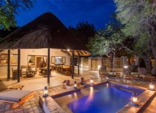 GAME LODGES SIMBAVATI HILLTOP LODGE Situated in the world renowned Timbavati Private Nature Reserve (adjacent and unfenced to Kruger National Park).