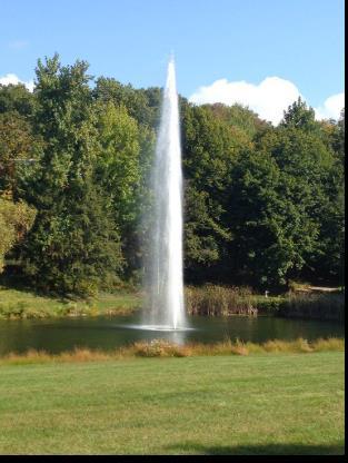 To symbolize the beautiful Boscobel Gardens, a peaceful water fountain is an eye-catching image for those traveling.