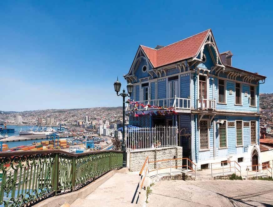 WINERY VALPARAÍSO & VIÑA DEL MAR Fall in love with the city of Valparaíso and the taste of the Chilean wine.