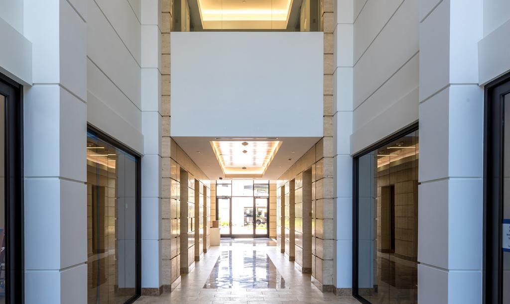 BUILDING AMENITIES Sugar Land s most recognizable and prominently located Class A office building Institutional ownership Equus Capital Partners, Ltd.