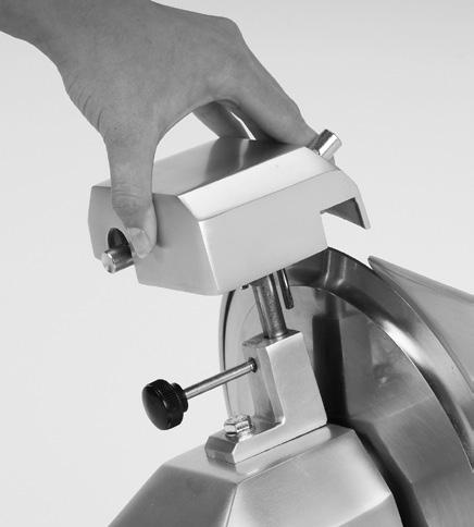 Simple Maintenance and Repair DO NOT USE VEGETABLE OIL TO LUBRICATE SLICER. VEGETABLE OIL WILL DAMAGE THE SLICER!