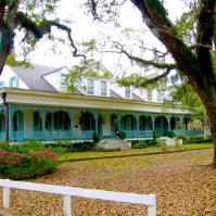 Nearby plantations beckon you back to a time when coquettish southern belles and their chivalrous suitors sipped mint juleps on the shady porches of these grand estates.