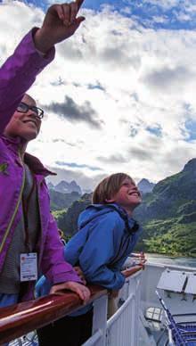 hiking a trail, or even just enjoying a cup of coffee or tea together in the great outdoors. On a Hurtigruten cruise we guarantee a genuine Norwegian outdoor experience.