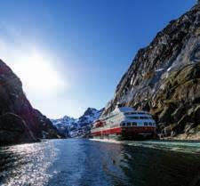 HOW WOULD YOU LIKE TO CRUISE? Hurtigruten offers a wide range of options to our guests. You can choose three fare categories, each designed to fit your travel needs.