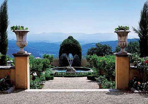 GARDENS AND VILLAS OF TUSCANY Combining Chianti and the Lucca region, this 6 night tour reflects the diversity and beauty of Tuscan villas and gardens; Italianate, baroque, parkland, water features