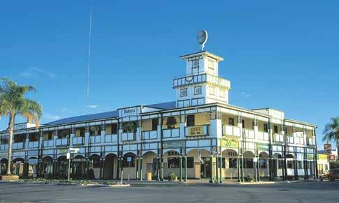 LIQUOR & BAR AWARDS Victoria hotel, goondiwindi - 201 7 winner BEST TRADITIONAL HOTEL BAR The nominees in this category are bars within multi-faceted hotel businesses, and would ordinarily have a