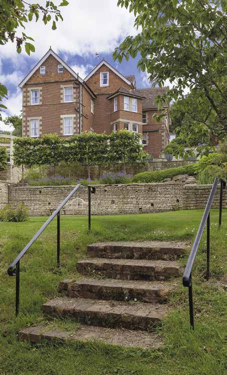 The Tasburgh House Hotel WARMINSTER ROAD BATH BA2 6SH 15 bedroom boutique hotel benefitting from delightful views over Bath and the surrounding countryside 15 tastefully decorated, en suite bedrooms