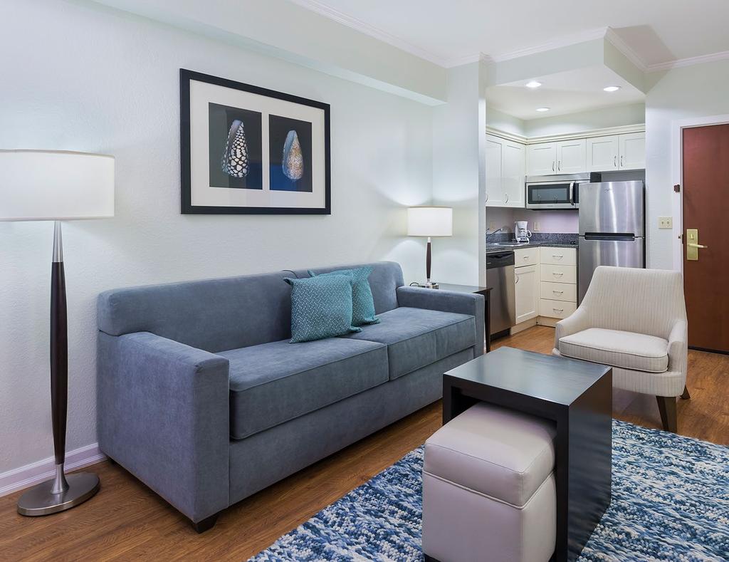 11 DISCOUNT TO REPLACEMENT COST Featuring a combined 198 recently renovated guestrooms of varying layouts, prime Hilton brands, and highly convenient locations within an affluent Florida