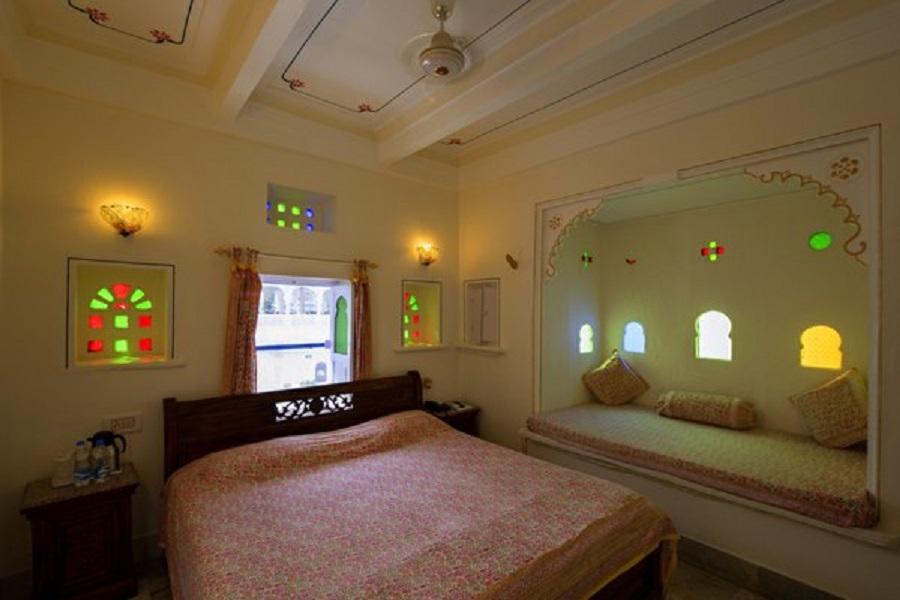 JAGAT NIWAS PALACE HOTEL The Jagat Niwas Palace is a dream come true for those seeking a true Rajasthani experience.
