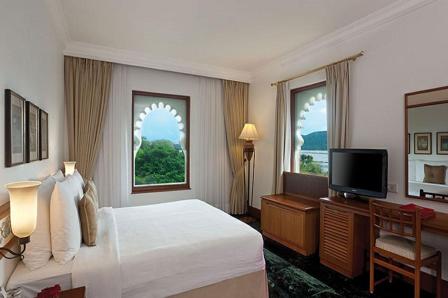The rooms are all individually decorated with antique photos and furniture, and the five luxury tents by the pool offer a different sleeping experience.