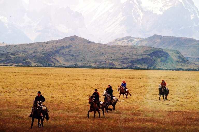 Example Itinerary - 10 day Gauchos and Glaciers Ride Day 1 Arrive in Puerto Natales and make your own way to Hostel Amerindia.