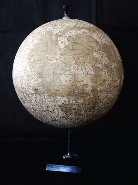 глобус (1967) The first complete Moon globe (1967) The