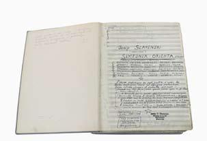У библиотеци се чува и велики број легата музичких стваралаца са рукописима Јосипа Славенског (ре- Међу највреднијим експонатима збирки Факултета музичке уметности је виолина Ђованија Батисте