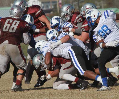The Reivers of Iowa Western (9-0) traveled down to Fort Scott, Kansas to take on Fort Scott Community College (4-5) on November 1st. In the first quarter the Reivers didn t wait long to score.
