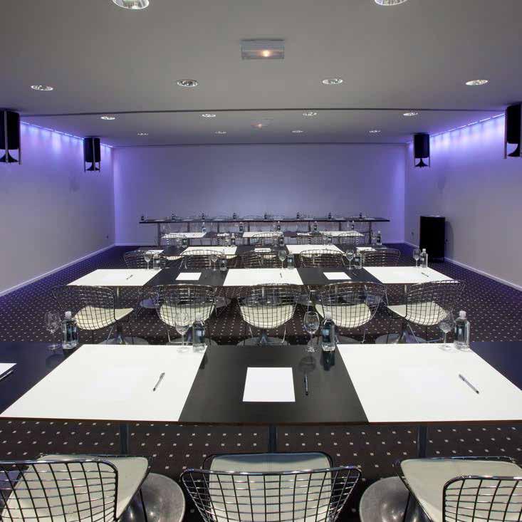INSPIRE YOUR MEETINGS KØØL SIDE With day light, sound system, video projector, microphones and wi,