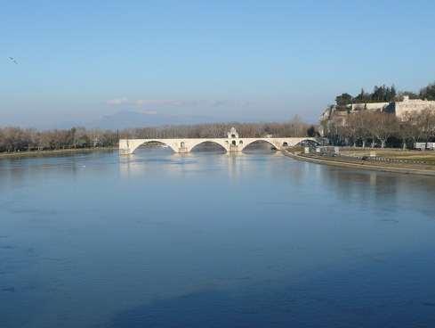 Sur le Pont d Avignon L'on y danse, l'on y danse Sur le Pont d Avignon L'on y