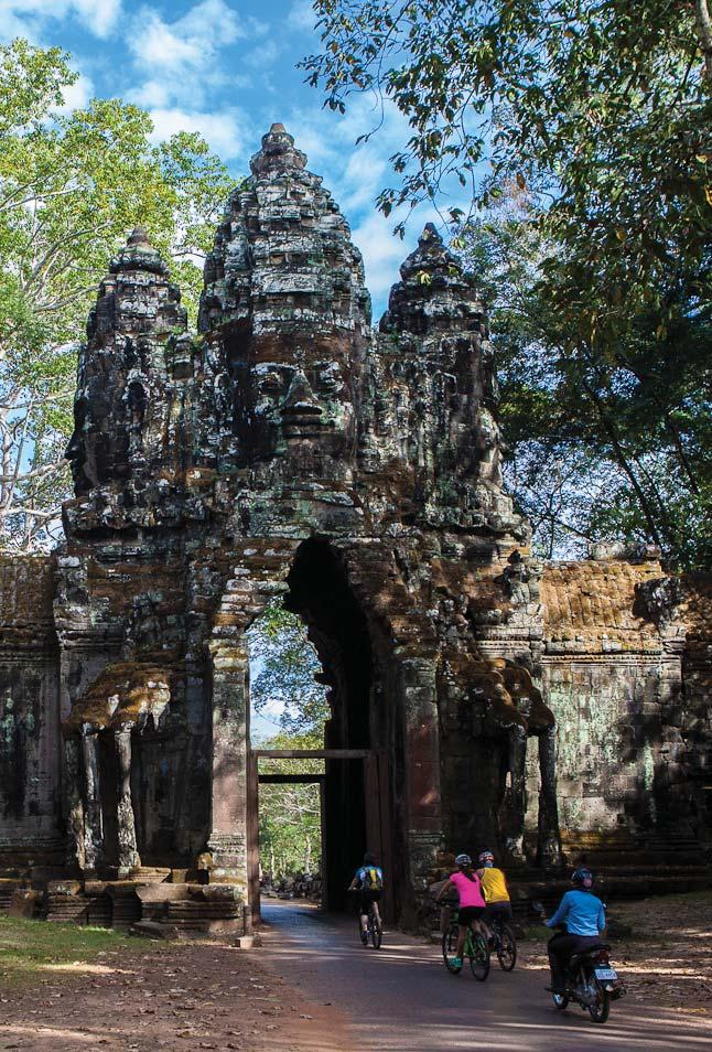 5 Our second day will be an extensive discovery of the temples of Bayon and Angkor Wat with our local guide, who will bring the stone celestial dancers to life for us.