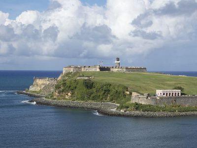 Plasticas, is on the list of San Juan Historical Sites. This former place of battle is now a green area with an amazing view of Castillo San Filipe del Morro.
