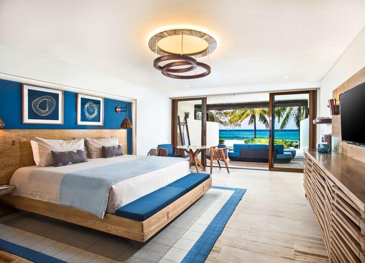 Idyllically located on the Marine National Park, home to one of the world's largest reef system More than 1000 ft of private white sand beach 220 remodeled rooms with terrace or private balcony,