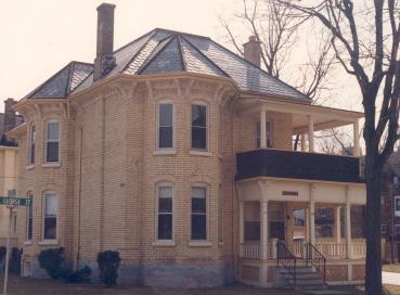 (Municipal Heritage Committee Collection, 1987) The architectural features of this residence are characteristic of the Romantic Italianate style.