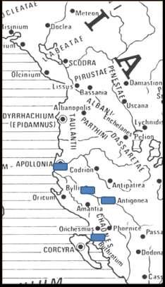 Figure 9. Majtas, harta e qyteteve antike në Shqipëri. Me blu janë shënuar qytetet në të cilat nga gërmimet arkeologjike konfirmohet ekzistenca e Agorasë. Figure 10.