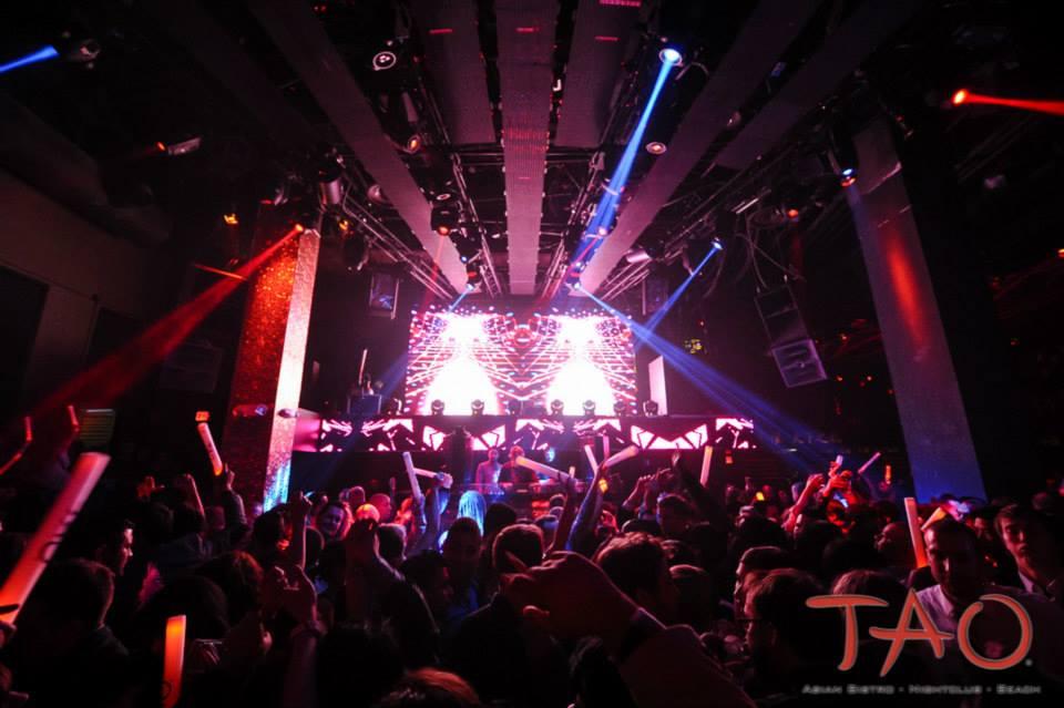 Music Type: House Popular Nights: Tuesday, Friday, Saturday, Sunday Resident DJs: Calvin Harris, Steve Angello, Nick Romero, Afrojack, Sultan & Ned Shepard Omnia is one of the hottest clubs to take